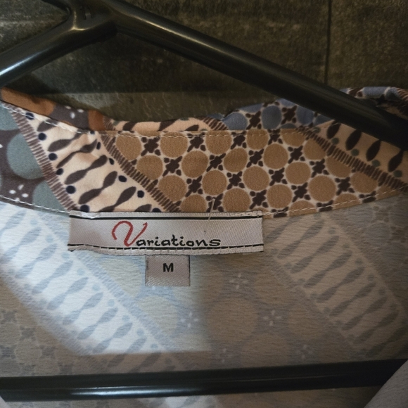 Abstract Patterned Button-Up Shirt - Picture 3 of 7